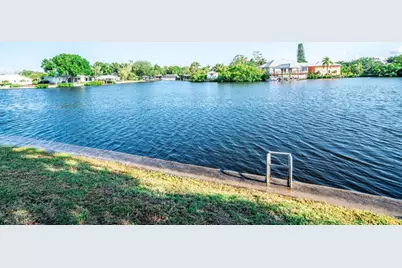 828 Blue Heron Boulevard, Ruskin, FL 33570 - Photo 31