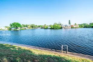 828 Blue Heron Blvd, Ruskin, FL 33570 - Photo 31