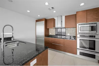 175 1st Street S #2604, Saint Petersburg, FL 33701 - Photo 9