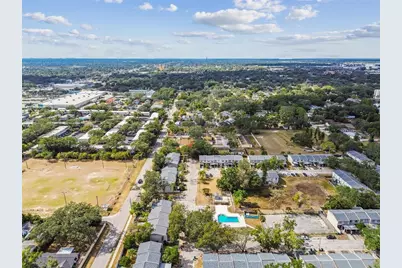 5264 Tennis Court Circle #5, Tampa, FL 33617 - Photo 11