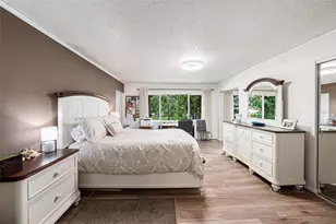 9521 86th Ave, Seminole, FL 33777 - Photo 13