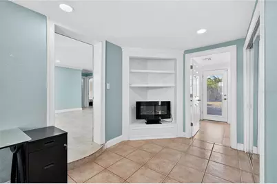 1201 Tyrone Boulevard N, Saint Petersburg, FL 33710 - Photo 23