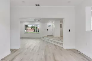 10120 Paradise Blvd, Treasure Island, FL 33706 - Photo 25