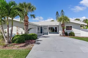 10120 Paradise Blvd, Treasure Island, FL 33706 - Photo 3