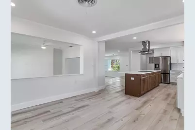 10120 Paradise Boulevard, Treasure Island, FL 33706 - Photo 15