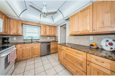 4550 Cove Circle #502, Saint Petersburg, FL 33708 - Photo 5
