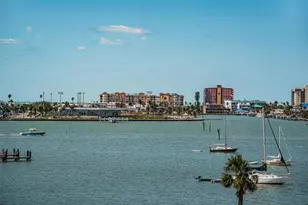 4550 Cove Cir, Saint Petersburg, FL 33708 - Photo 9