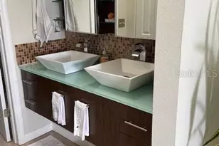 323 Madeira Cir, Tierra Verde, FL 33715 - Photo 7