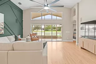 6840 Sparkling Way, Wesley Chapel, FL 33545 - Photo 31