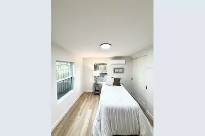 3307 25th St N, Saint Petersburg, FL 33713 - Photo 9