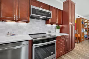 1422 35th St N, Saint Petersburg, FL 33713 - Photo 13