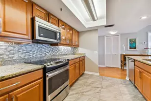 6372 Palma Del Mar Blvd S, Saint Petersburg, FL 33715 - Photo 11