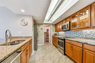 6372 Palma Del Mar Blvd S, Saint Petersburg, FL 33715 - Photo 7