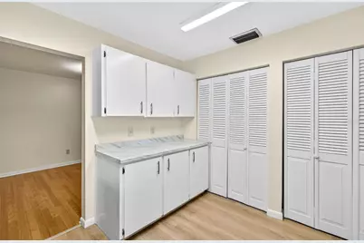 622 Limona Road, Brandon, FL 33510 - Photo 9