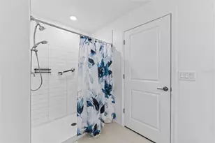 6494 Beverly Hls Dr, Zephyrhills, FL 33541 - Photo 17