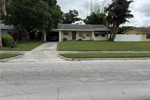 1015 Varona St, Belleair, FL 33756 - Photo 3