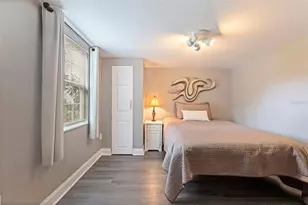 2031 44th Ave N, Saint Petersburg, FL 33714 - Photo 17