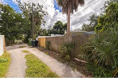 2031 44th Avenue N, Saint Petersburg, FL 33714 - Photo 29