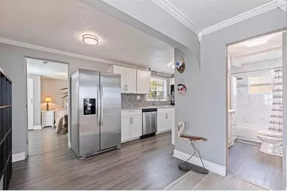 2031 44th Avenue N, Saint Petersburg, FL 33714 - Photo 11