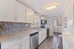 2031 44th Ave N, Saint Petersburg, FL 33714 - Photo 13