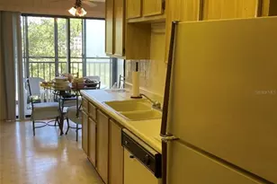 8174 N Terrace Garden Dr N, Saint Petersburg, FL 33709 - Photo 5