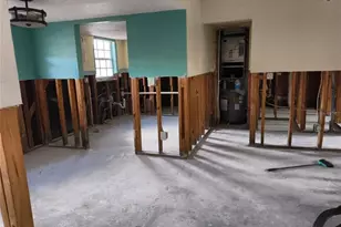 200 Country Club Dr, Largo, FL 33771 - Photo 3