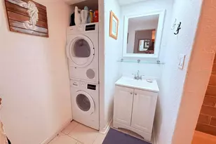 3735 42nd Way S, Saint Petersburg, FL 33711 - Photo 9