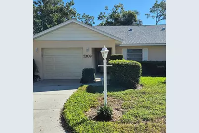 7309 Eleanor Circle #7309, Sarasota, FL 34243 - Photo 1