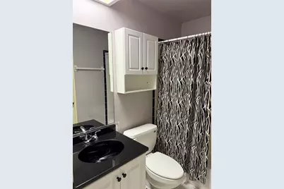 7309 Eleanor Circle #7309, Sarasota, FL 34243 - Photo 9