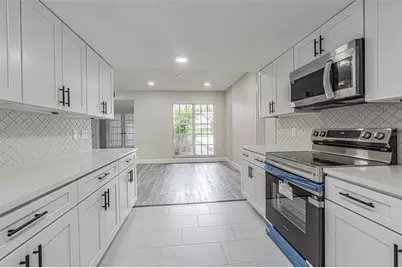 4228 Arborwood Lane, Tampa, FL 33618 - Photo 9