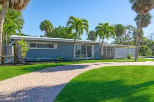 3903 Belle Vista Dr E, Saint Pete Beach, FL 33706 - Photo 1