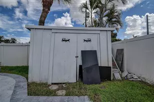3700 14th Ave N, Saint Petersburg, FL 33713 - Photo 21