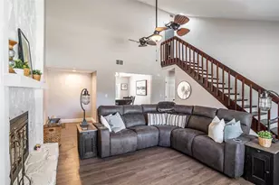 736 Sandy Creek Dr, Brandon, FL 33511 - Photo 5