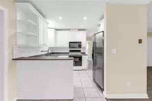 6623 16th St N, Saint Petersburg, FL 33702 - Photo 17