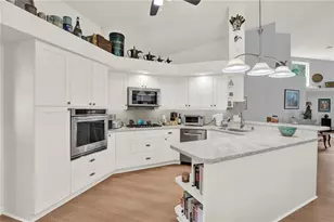 9339 Creole Ct, Weeki Wachee, FL 34613 - Photo 13