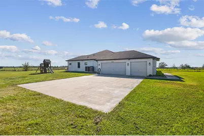 15639 Seth Country Lane, Wimauma, FL 33598 - Photo 9