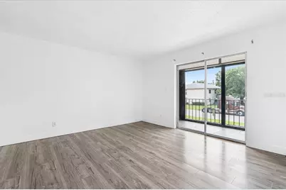 1114 85th Terrace N #D, Saint Petersburg, FL 33702 - Photo 3