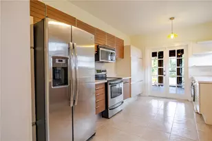 506 E North St, Tampa, FL 33604 - Photo 13