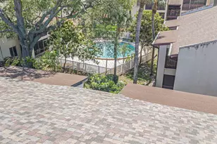 8602 Champlain, Tampa, FL 33614 - Photo 3