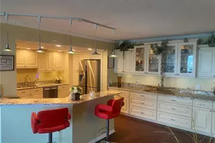 7100 Sunshine Skyway Ln S, Saint Petersburg, FL 33711 - Photo 19