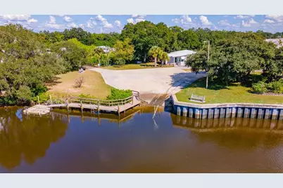 122 E Saint Annes Circle, Apollo Beach, FL 33572 - Photo 29