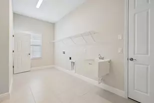 10017 Meadowrun Dr, Lithia, FL 33547 - Photo 41