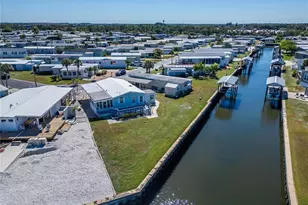 126 W St Johns Wy, Apollo Beach, FL 33572 - Photo 5