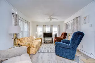 38541 Windflower Ave, Zephyrhills, FL 33542 - Photo 5