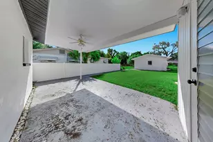 730 Lynndale St N, Saint Petersburg, FL 33703 - Photo 33