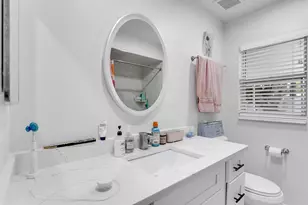 2290 60th Way N, Saint Petersburg, FL 33710 - Photo 5