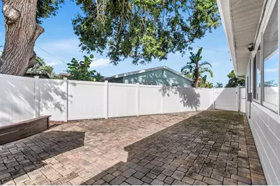2290 60th Way N, Saint Petersburg, FL 33710 - Photo 21