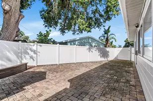 2290 60th Way N, Saint Petersburg, FL 33710 - Photo 21
