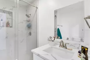 4864 Lake Charles Dr N, Kenneth City, FL 33709 - Photo 31