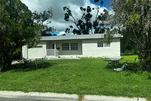 3655 Abington Ave S, Saint Petersburg, FL 33711 - Photo 1